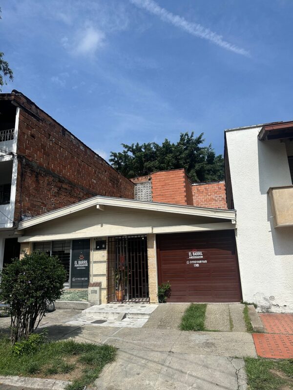 Tour Privado sobre Pablo Escobar con Teleférico en Medellín - Image 3