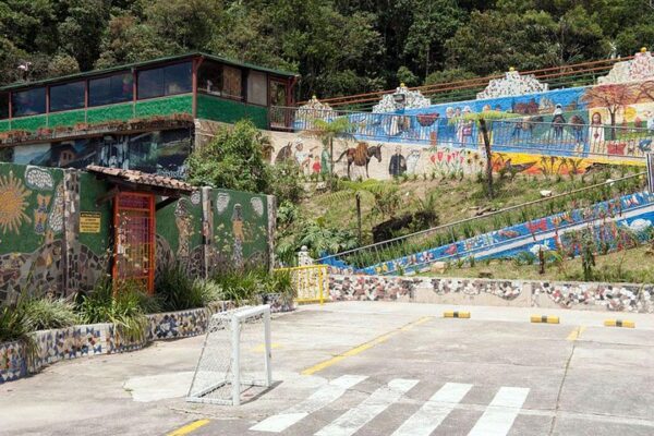 The best private guided tour in Medellin Colombia - Image 10